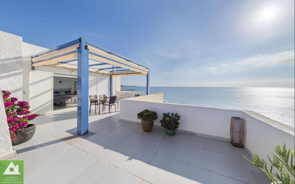 2 bedroom penthouse for sale in Vera playa