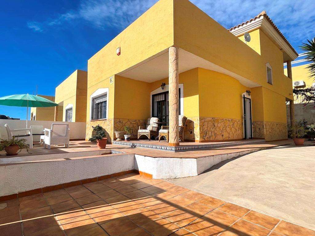 3 bedroom villa for sale in pozo del Esparto