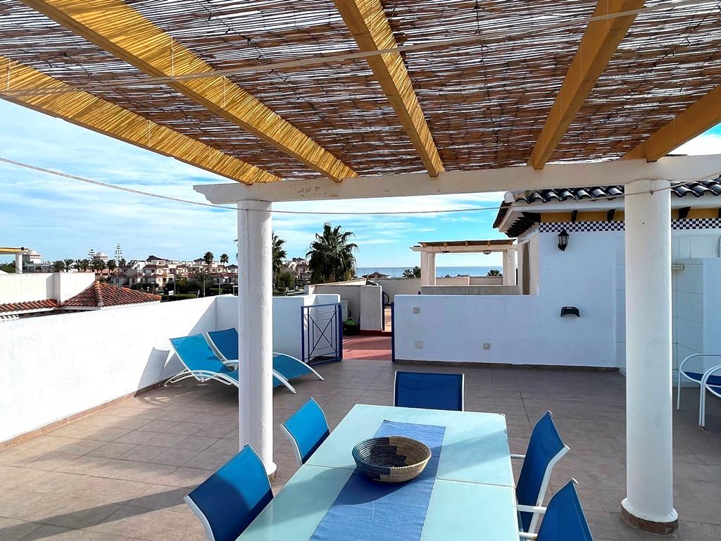 2 bedroom top floor with roof terrace for sale in Vera playa