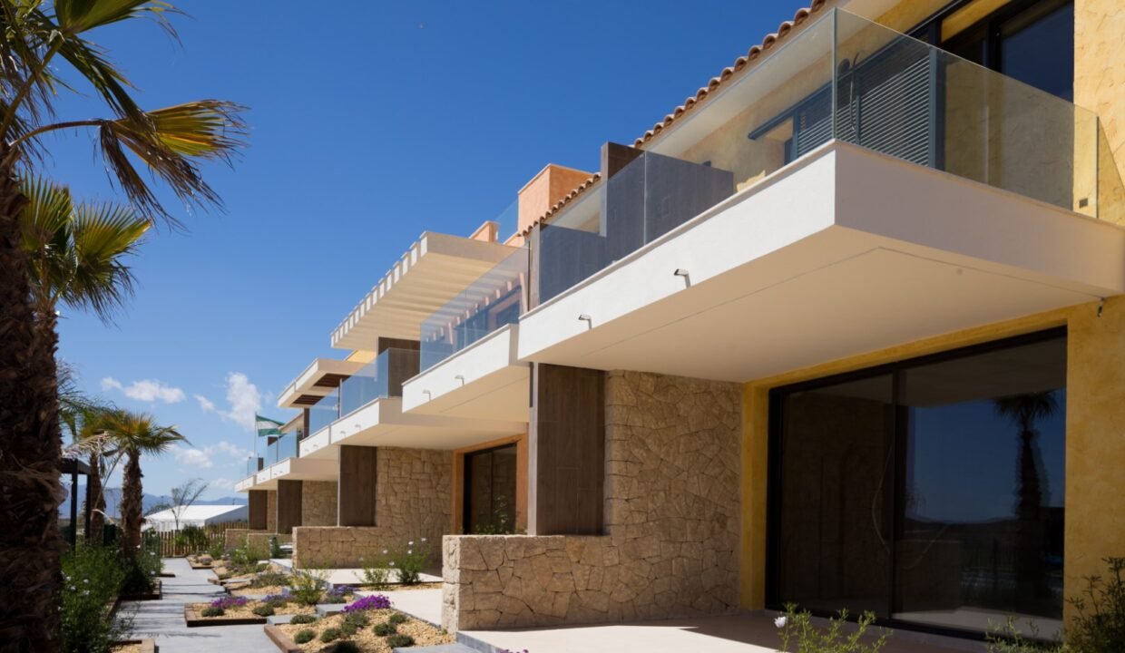 TOWNHOUSE 10
